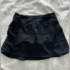 Lululemon PACE RIVAL SKIRT (TALL) *4-WAY STRETCH 15"
Black
Size 4